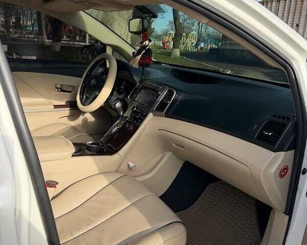 Белый Тойота Венза, объемом двигателя 2.7 л и пробегом 137 тыс. км за 17000 $, фото 10 на Automoto.ua