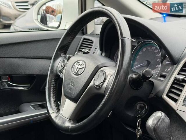Белый Тойота Венза, объемом двигателя 2.67 л и пробегом 118 тыс. км за 17700 $, фото 26 на Automoto.ua