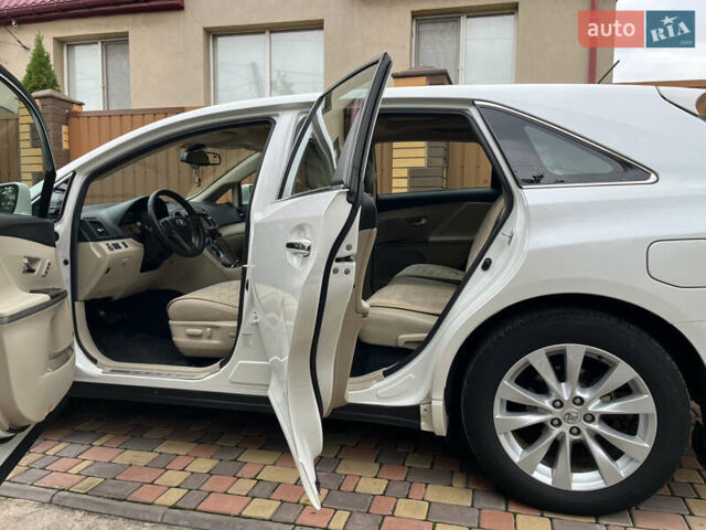Белый Тойота Венза, объемом двигателя 2.67 л и пробегом 55 тыс. км за 20000 $, фото 3 на Automoto.ua