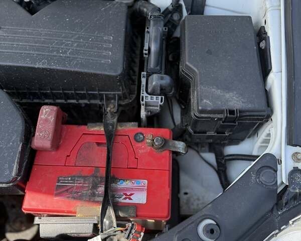 Белый Тойота Венза, объемом двигателя 2.7 л и пробегом 115 тыс. км за 15977 $, фото 11 на Automoto.ua