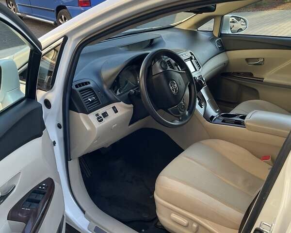 Білий Тойота Венза, об'ємом двигуна 2.67 л та пробігом 151 тис. км за 17500 $, фото 7 на Automoto.ua
