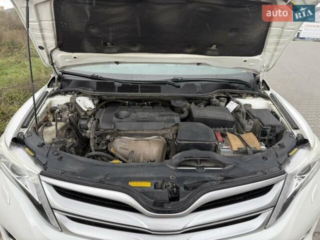 Белый Тойота Венза, объемом двигателя 2.67 л и пробегом 237 тыс. км за 18000 $, фото 15 на Automoto.ua