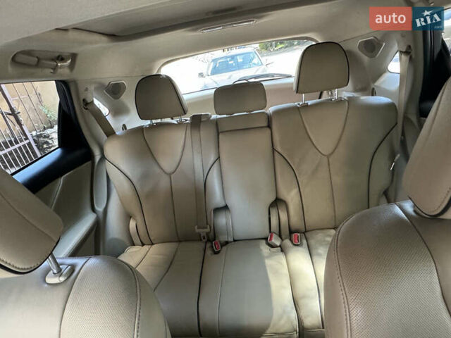 Белый Тойота Венза, объемом двигателя 3.5 л и пробегом 210 тыс. км за 19000 $, фото 9 на Automoto.ua