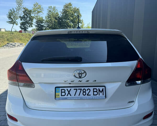 Белый Тойота Венза, объемом двигателя 2.7 л и пробегом 218 тыс. км за 17200 $, фото 15 на Automoto.ua