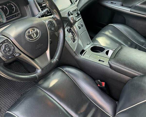 Белый Тойота Венза, объемом двигателя 2.7 л и пробегом 218 тыс. км за 17200 $, фото 25 на Automoto.ua