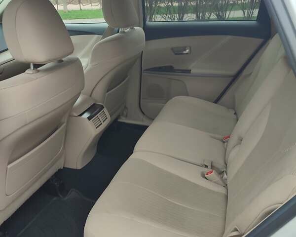 Білий Тойота Венза, об'ємом двигуна 2.7 л та пробігом 154 тис. км за 13300 $, фото 12 на Automoto.ua