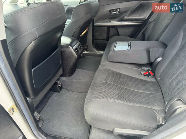Белый Тойота Венза, объемом двигателя 2.7 л и пробегом 138 тыс. км за 15900 $, фото 7 на Automoto.ua