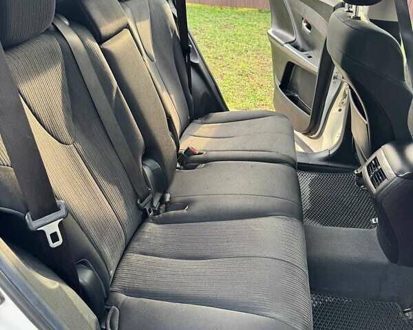 Белый Тойота Венза, объемом двигателя 2.7 л и пробегом 83 тыс. км за 15000 $, фото 7 на Automoto.ua