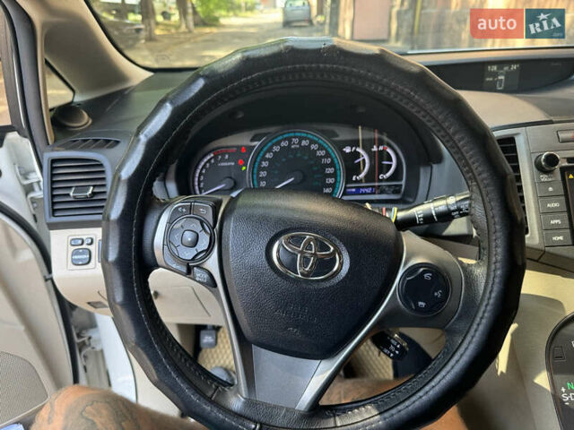 Белый Тойота Венза, объемом двигателя 3.5 л и пробегом 210 тыс. км за 19000 $, фото 7 на Automoto.ua