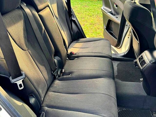 Белый Тойота Венза, объемом двигателя 2.7 л и пробегом 83 тыс. км за 15000 $, фото 3 на Automoto.ua