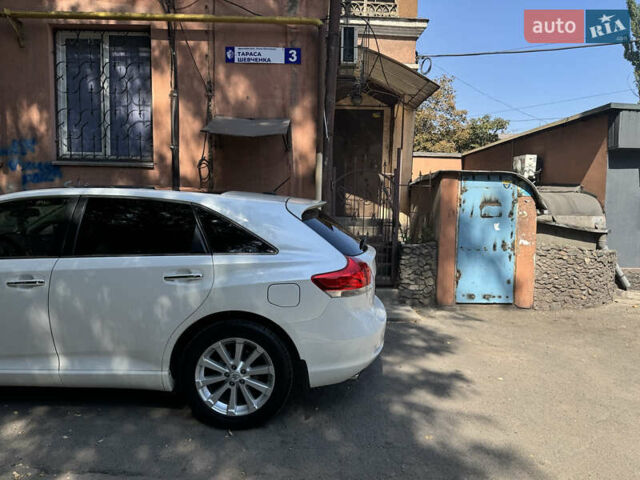 Белый Тойота Венза, объемом двигателя 3.5 л и пробегом 210 тыс. км за 19000 $, фото 5 на Automoto.ua