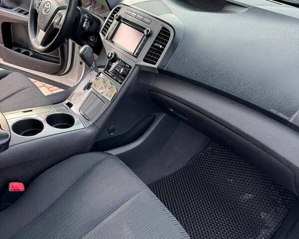 Белый Тойота Венза, объемом двигателя 2.7 л и пробегом 83 тыс. км за 15000 $, фото 11 на Automoto.ua