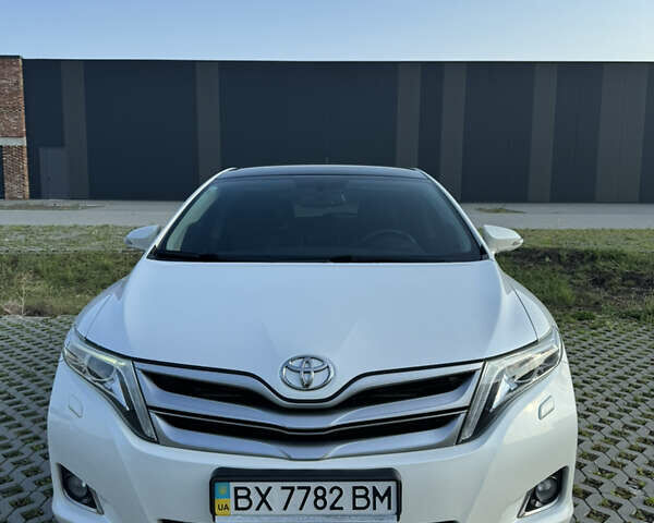 Белый Тойота Венза, объемом двигателя 2.7 л и пробегом 218 тыс. км за 17200 $, фото 8 на Automoto.ua