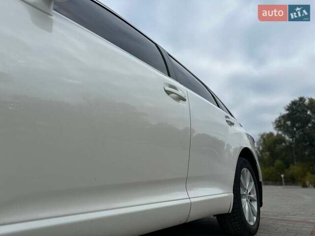 Белый Тойота Венза, объемом двигателя 2.67 л и пробегом 151 тыс. км за 13898 $, фото 13 на Automoto.ua