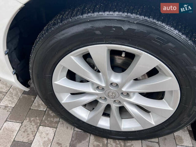 Белый Тойота Венза, объемом двигателя 2.67 л и пробегом 142 тыс. км за 17800 $, фото 14 на Automoto.ua