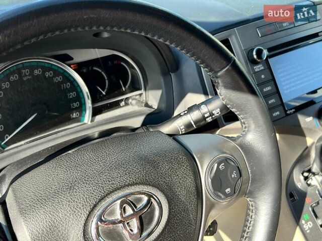 Білий Тойота Венза, об'ємом двигуна 3.46 л та пробігом 130 тис. км за 18990 $, фото 16 на Automoto.ua