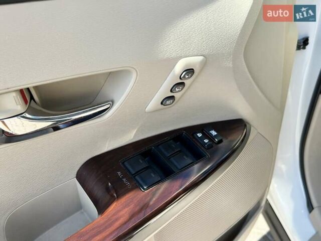 Білий Тойота Венза, об'ємом двигуна 3.46 л та пробігом 130 тис. км за 18990 $, фото 10 на Automoto.ua