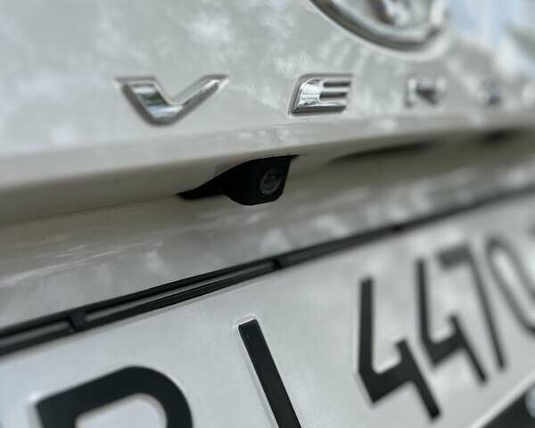 Белый Тойота Венза, объемом двигателя 2.67 л и пробегом 151 тыс. км за 13898 $, фото 8 на Automoto.ua