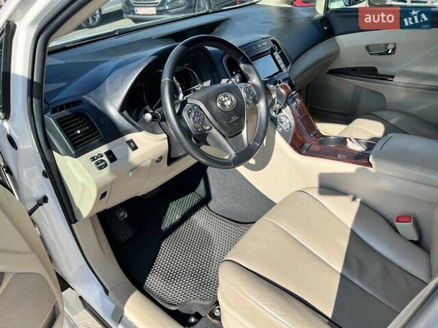 Білий Тойота Венза, об'ємом двигуна 3.46 л та пробігом 130 тис. км за 18990 $, фото 12 на Automoto.ua