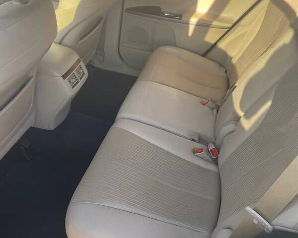Білий Тойота Венза, об'ємом двигуна 2.67 л та пробігом 220 тис. км за 16000 $, фото 3 на Automoto.ua