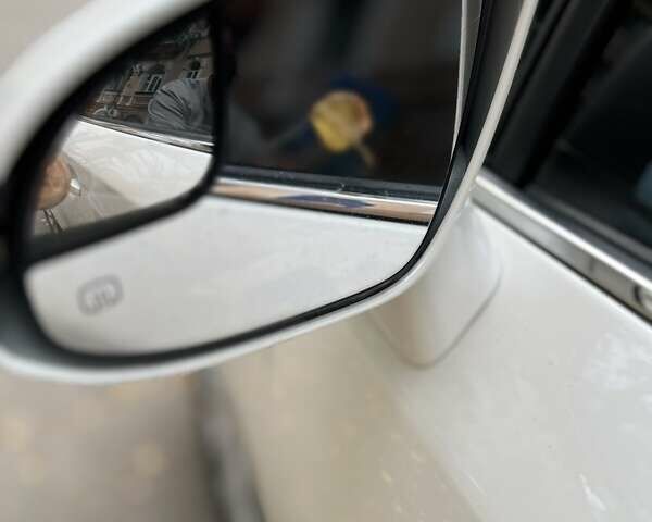 Белый Тойота Венза, объемом двигателя 2.67 л и пробегом 151 тыс. км за 13898 $, фото 11 на Automoto.ua