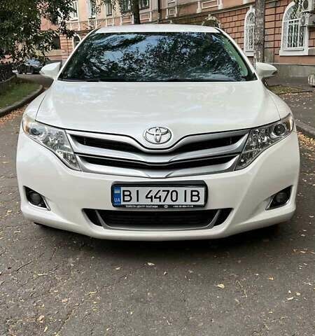 Белый Тойота Венза, объемом двигателя 2.67 л и пробегом 151 тыс. км за 14450 $, фото 1 на Automoto.ua