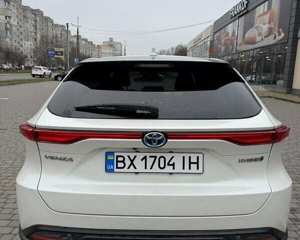Белый Тойота Венза, объемом двигателя 2.49 л и пробегом 202 тыс. км за 26799 $, фото 4 на Automoto.ua