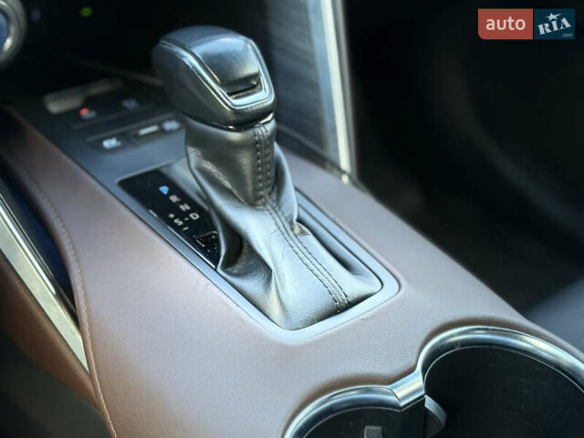 Тойота Венза 2021 в Харькове на Automoto.ua Белый Тойота Венза, объемом двигателя 2.49 л и пробегом 59 тыс. км за 27300 $, фото 47 на Automoto.ua