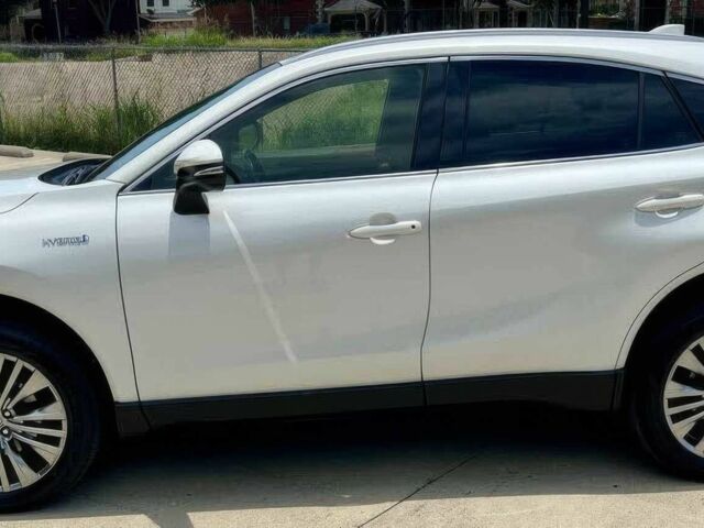 Белый Тойота Венза, объемом двигателя 2.5 л и пробегом 11 тыс. км за 12700 $, фото 3 на Automoto.ua