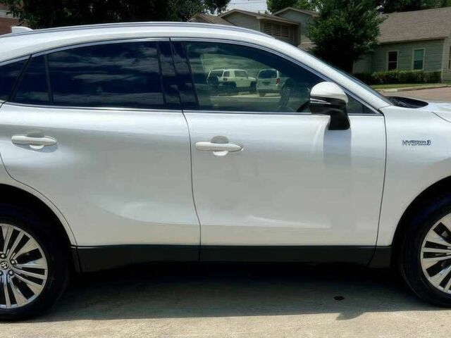 Белый Тойота Венза, объемом двигателя 2 л и пробегом 17 тыс. км за 15500 $, фото 6 на Automoto.ua