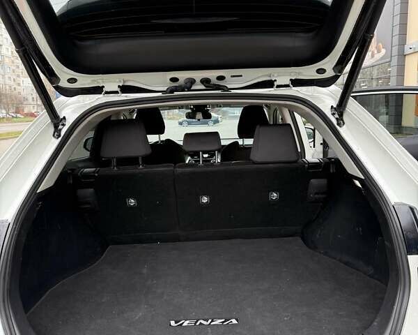 Белый Тойота Венза, объемом двигателя 2.49 л и пробегом 202 тыс. км за 26799 $, фото 11 на Automoto.ua