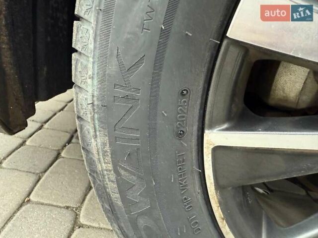 Белый Тойота Венза, объемом двигателя 2.49 л и пробегом 202 тыс. км за 26799 $, фото 17 на Automoto.ua