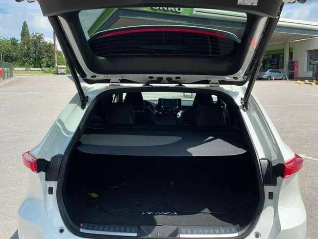 Белый Тойота Венза, объемом двигателя 2.5 л и пробегом 16 тыс. км за 34100 $, фото 3 на Automoto.ua