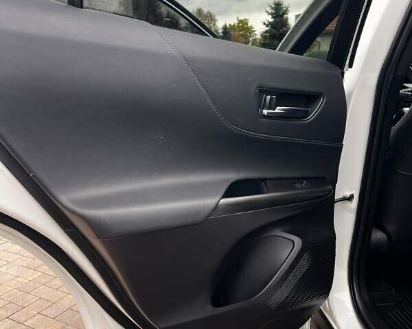 Тойота Венза 2022 в Ивано-Франковске на Automoto.ua Белый Тойота Венза, объемом двигателя 2.49 л и пробегом 77 тыс. км за 33500 $, фото 24 на Automoto.ua