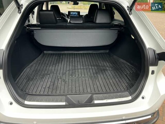 Тойота Венза 2022 в Ивано-Франковске на Automoto.ua Белый Тойота Венза, объемом двигателя 2.49 л и пробегом 77 тыс. км за 33500 $, фото 29 на Automoto.ua