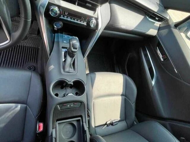 Белый Тойота Венза, объемом двигателя 2.5 л и пробегом 16 тыс. км за 34100 $, фото 5 на Automoto.ua