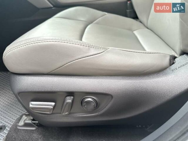 Белый Тойота Венза, объемом двигателя 2.49 л и пробегом 28 тыс. км за 34900 $, фото 11 на Automoto.ua