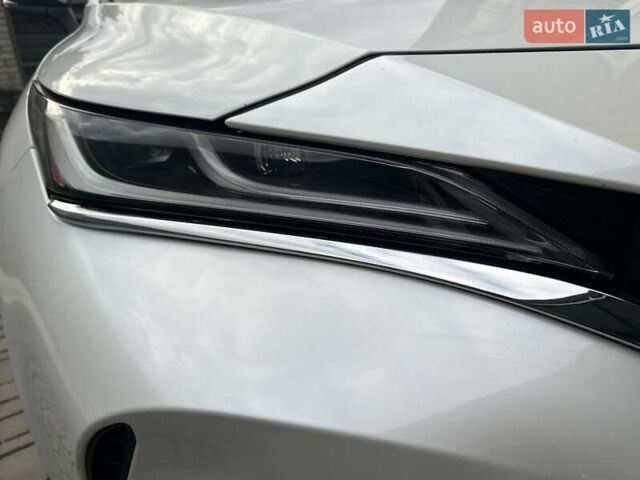Белый Тойота Венза, объемом двигателя 2.49 л и пробегом 28 тыс. км за 34900 $, фото 1 на Automoto.ua