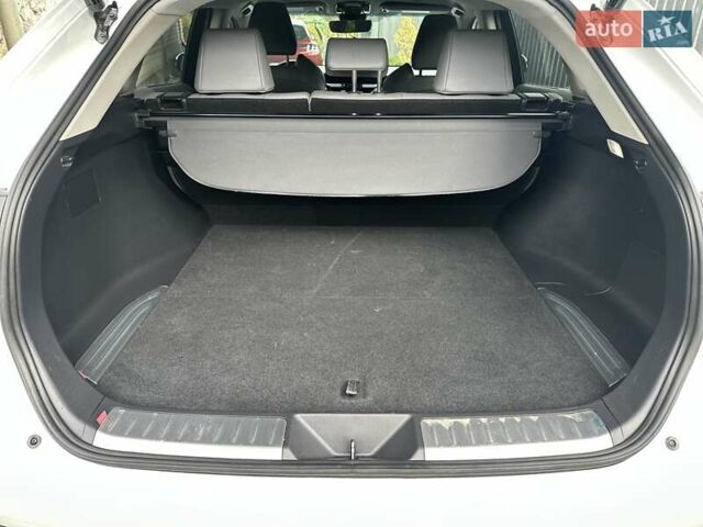 Белый Тойота Венза, объемом двигателя 2.49 л и пробегом 28 тыс. км за 34900 $, фото 17 на Automoto.ua