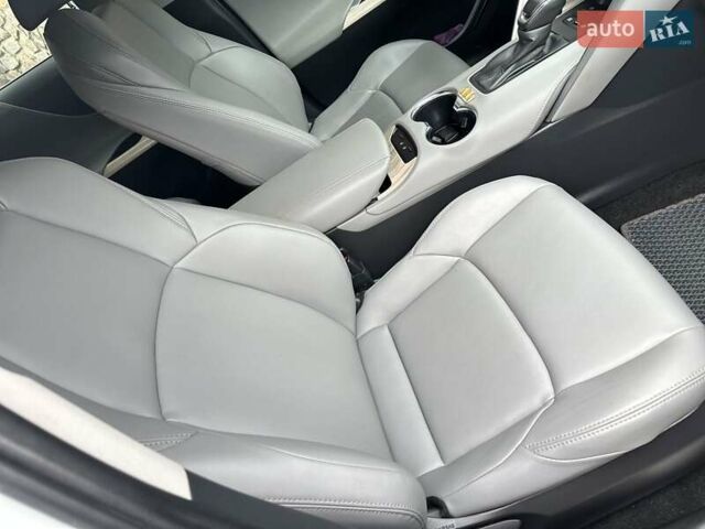 Белый Тойота Венза, объемом двигателя 2.49 л и пробегом 28 тыс. км за 34900 $, фото 21 на Automoto.ua