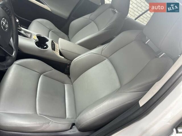 Белый Тойота Венза, объемом двигателя 2.49 л и пробегом 28 тыс. км за 34900 $, фото 9 на Automoto.ua