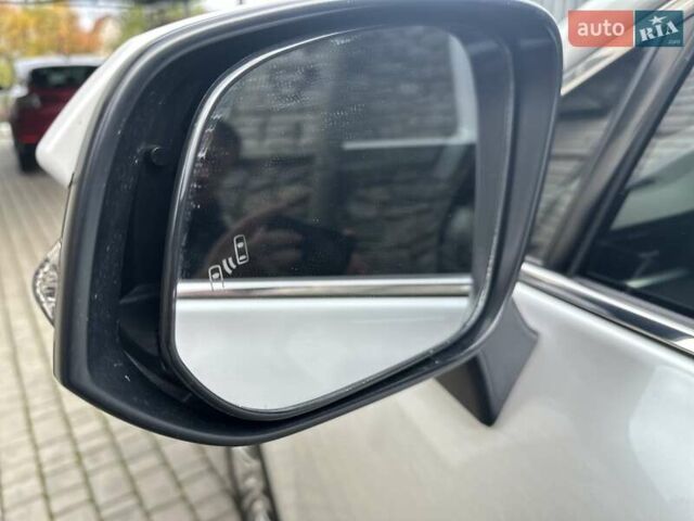 Белый Тойота Венза, объемом двигателя 2.49 л и пробегом 28 тыс. км за 34900 $, фото 15 на Automoto.ua