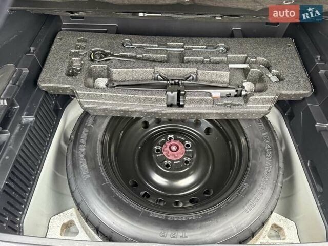 Белый Тойота Венза, объемом двигателя 2.49 л и пробегом 9 тыс. км за 36800 $, фото 46 на Automoto.ua