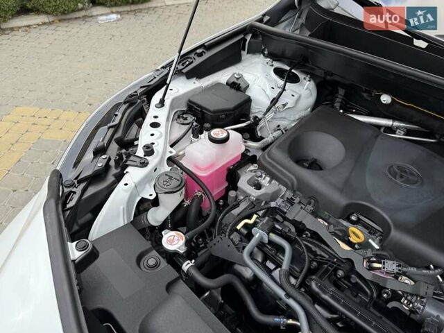 Белый Тойота Венза, объемом двигателя 2.49 л и пробегом 9 тыс. км за 36800 $, фото 50 на Automoto.ua