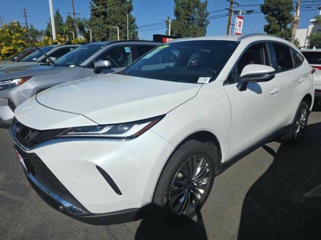 Белый Тойота Венза, объемом двигателя 0 л и пробегом 12 тыс. км за 33200 $, фото 1 на Automoto.ua