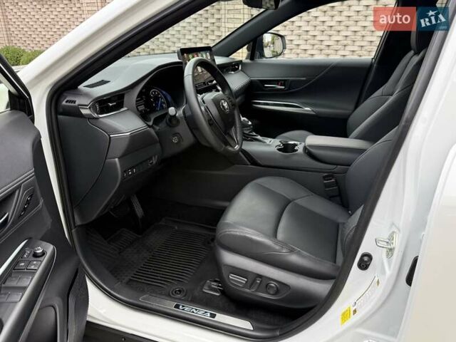 Белый Тойота Венза, объемом двигателя 2.49 л и пробегом 9 тыс. км за 36800 $, фото 24 на Automoto.ua