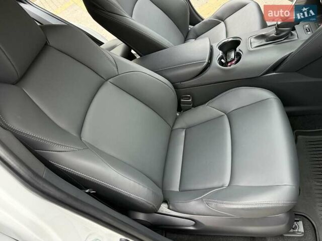 Белый Тойота Венза, объемом двигателя 2.49 л и пробегом 9 тыс. км за 36800 $, фото 27 на Automoto.ua