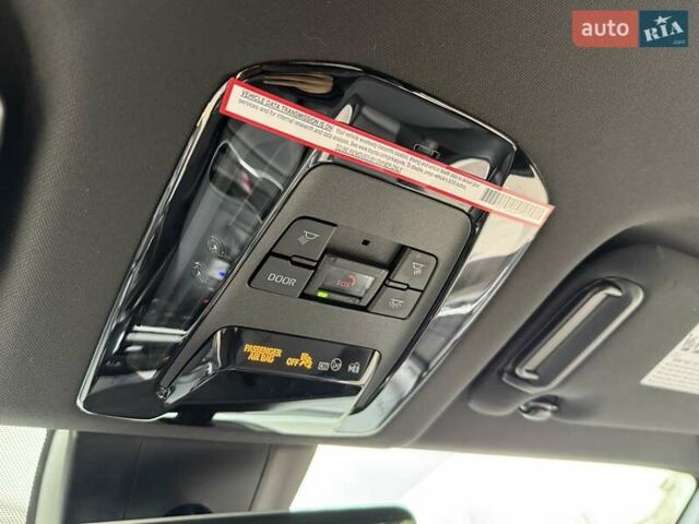 Белый Тойота Венза, объемом двигателя 2.49 л и пробегом 9 тыс. км за 36800 $, фото 43 на Automoto.ua