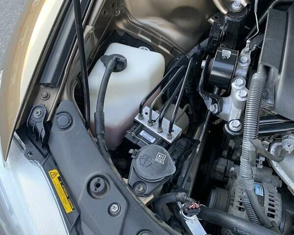 Бежевый Тойота Венза, объемом двигателя 2.7 л и пробегом 180 тыс. км за 15700 $, фото 39 на Automoto.ua