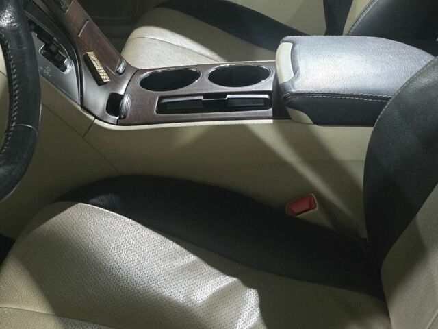 Чорний Тойота Венза, об'ємом двигуна 2.7 л та пробігом 205 тис. км за 12000 $, фото 6 на Automoto.ua